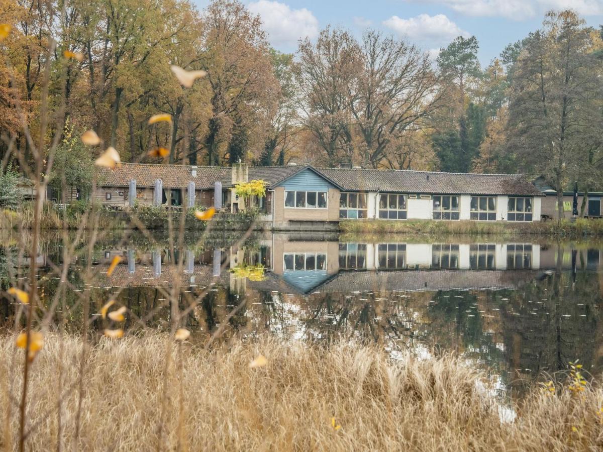 Modern Holiday Home In Stramproy In The Forest 外观 照片