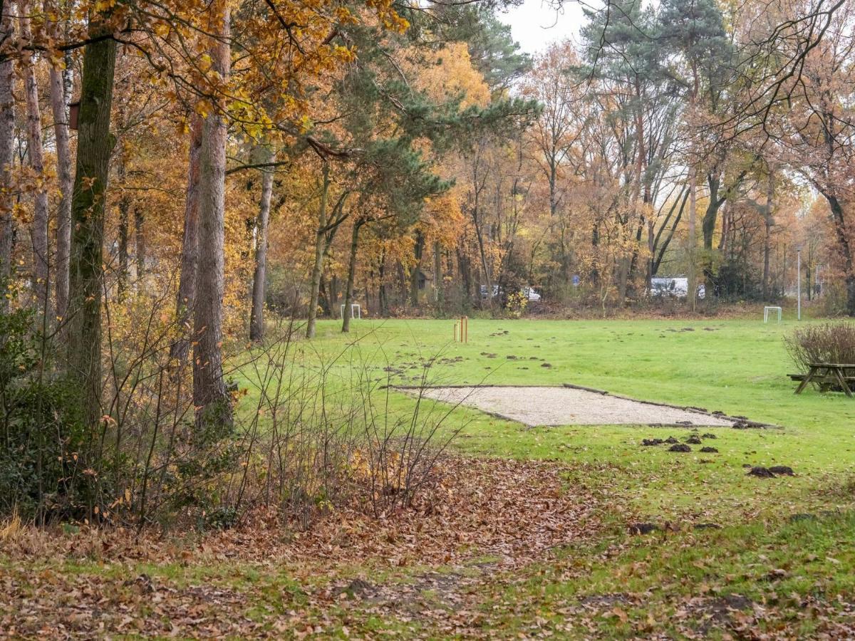 Modern Holiday Home In Stramproy In The Forest 外观 照片