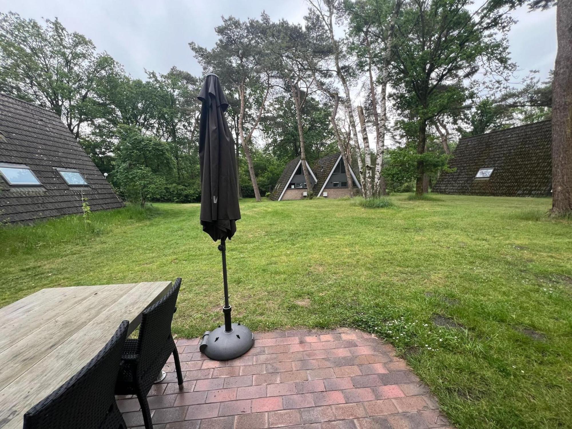 Modern Holiday Home In Stramproy In The Forest 外观 照片